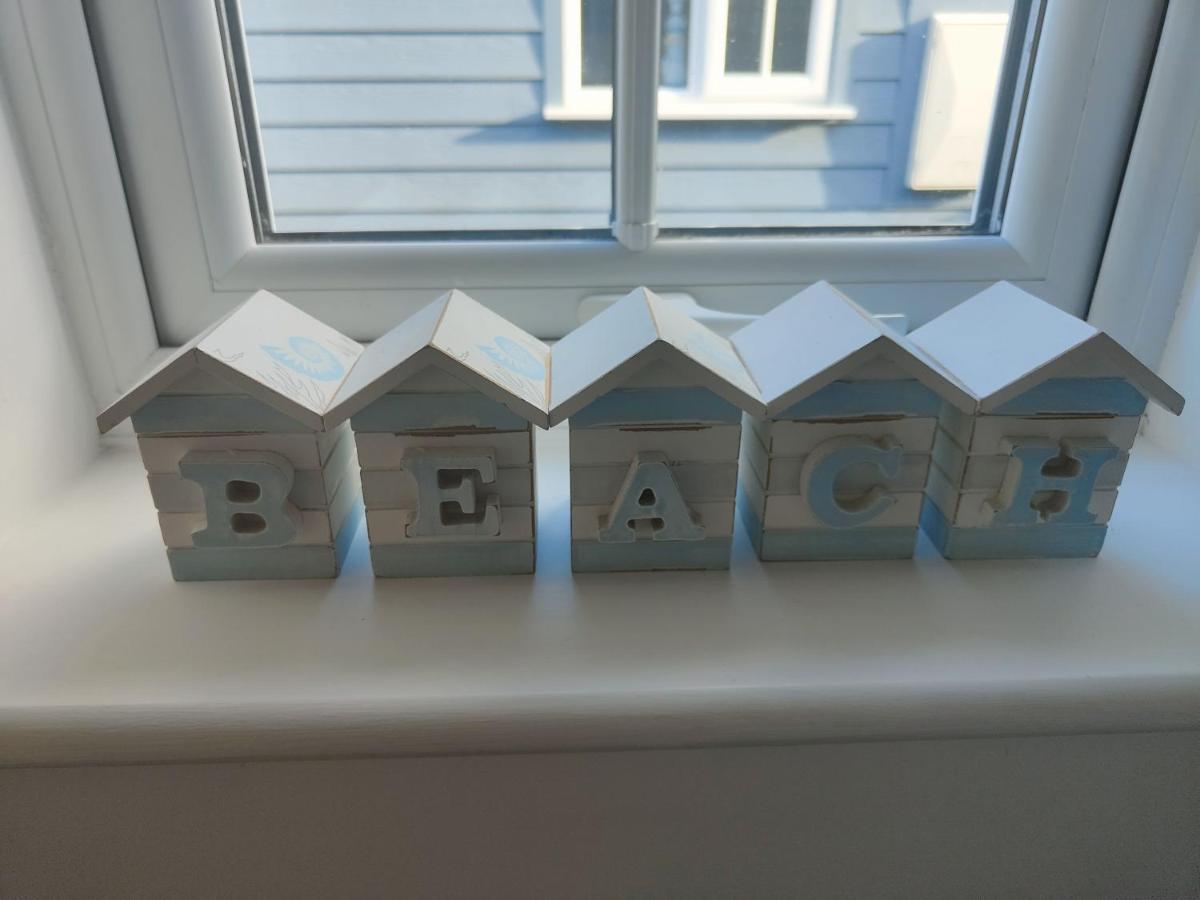 Azure Beach House Filey Esterno foto