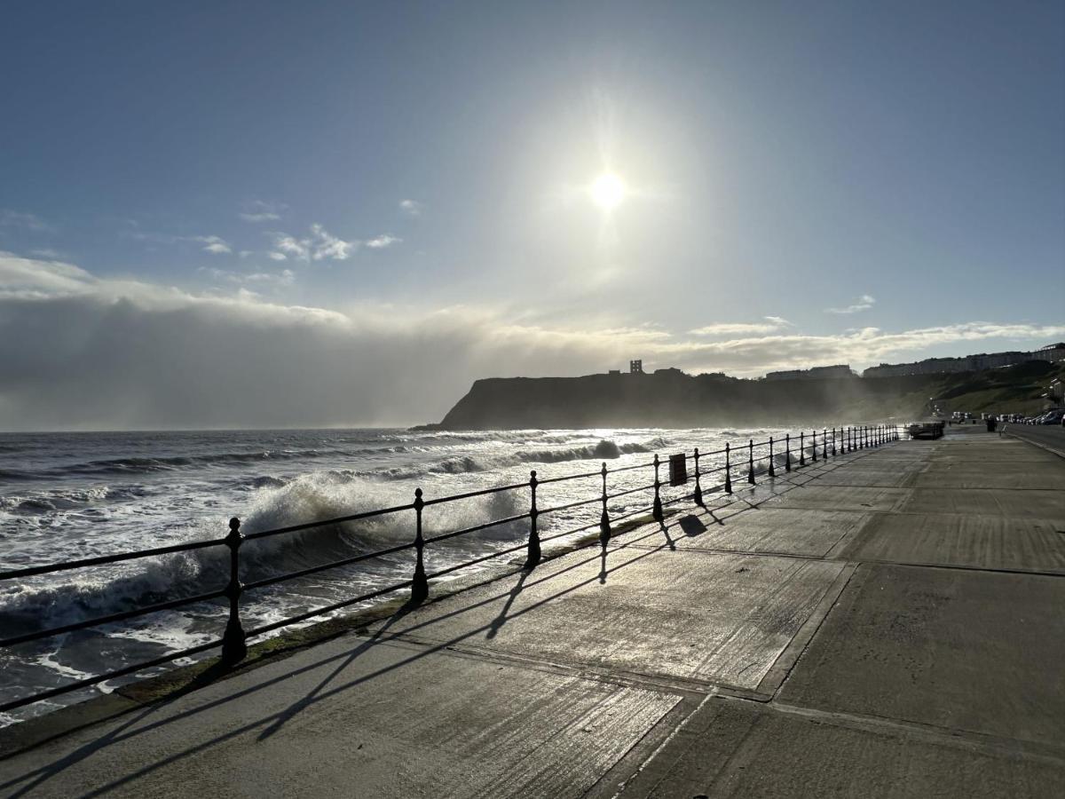 Azure Beach House Filey Esterno foto