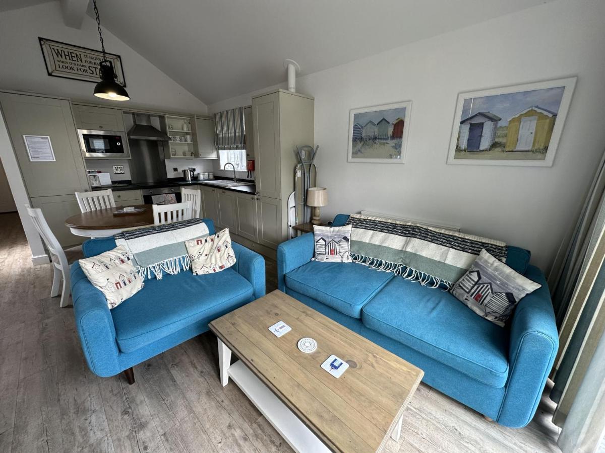 Azure Beach House Filey Esterno foto